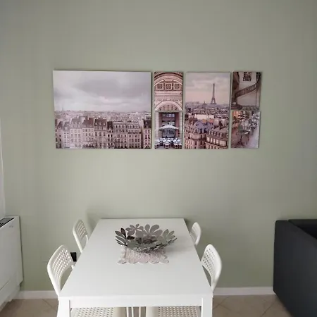 Near Expo And Center Apartament Werona