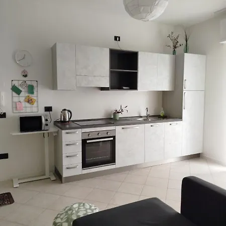 Near Expo And Center Apartament Werona