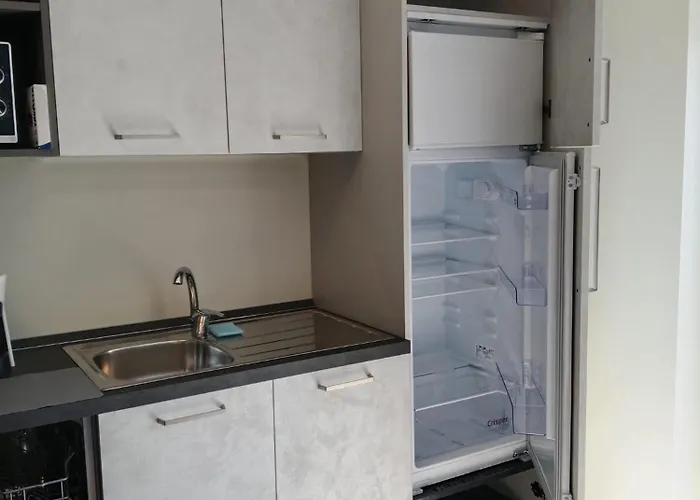 Near Expo And Center *